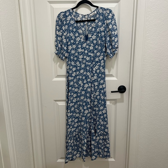 NWOT REFORMATION NANTES Midi Dress Blue White Floral Size 4! - Picture 4 of 7